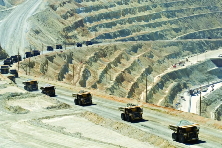 Integrating Autonomous/Automated Mining Equipment Throughout the Life of Mine Plan